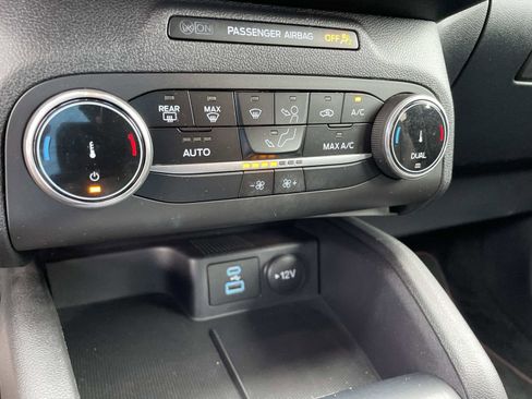 Used 2023 Ford Escape ST-Line w/ Equipment Group 301A FWD image 18