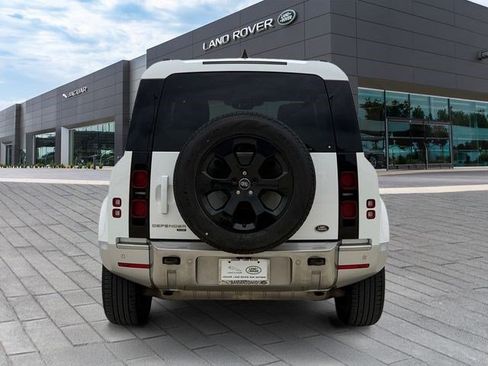 Used 2023 Land Rover Defender 110 SE AWD/4WD image 4