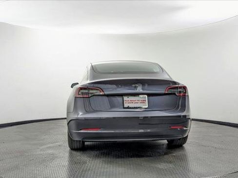 Used 2023 Tesla Model 3 Standard Range RWD image 6
