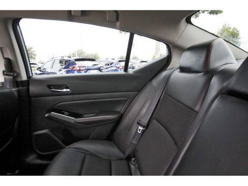 Used 2024 Nissan Altima 2.5 SR FWD image 11