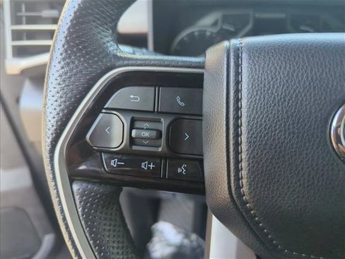 Used 2022 Toyota Tundra SR5 w/ SR5 Premium Package image 11