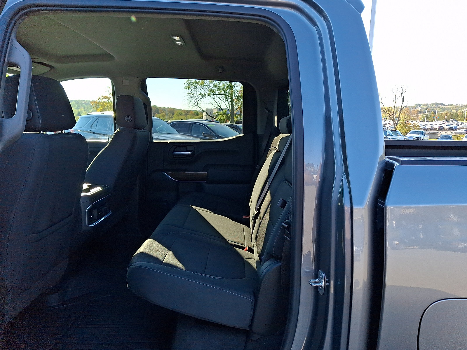 Used 2020 GMC Sierra 1500 Elevation w/ Elevation Value Package AWD/4WD image 11