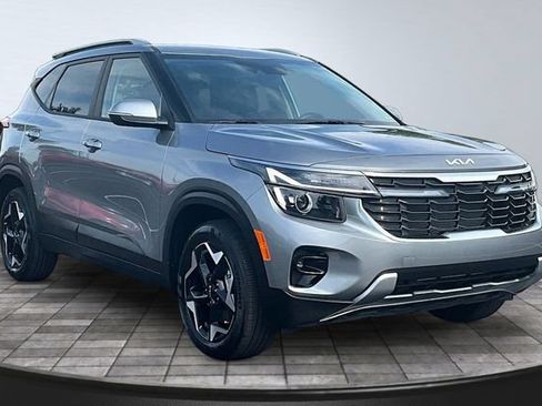 Certified 2026 Kia Seltos S AWD/4WD image 3