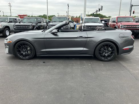 Used 2018 Ford Mustang Convertible w/ Ecoboost Performance Package RWD image 13