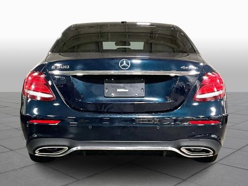 Used 2017 Mercedes-Benz E 300 4MATIC image 5
