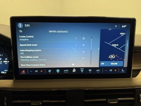 Used 2023 Lincoln Corsair Reserve w/ Equipment Group 201A image 10