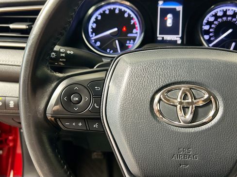 Used 2020 Toyota Camry SE image 15