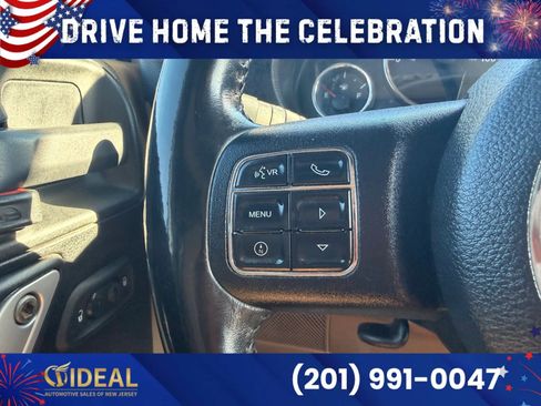 Used 2016 Jeep Wrangler Unlimited Sahara w/ Connectivity Group AWD/4WD image 31
