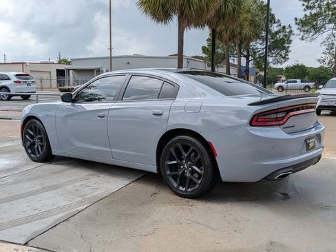 Used 2020 Dodge Charger SXT w/ Blacktop Package image 7