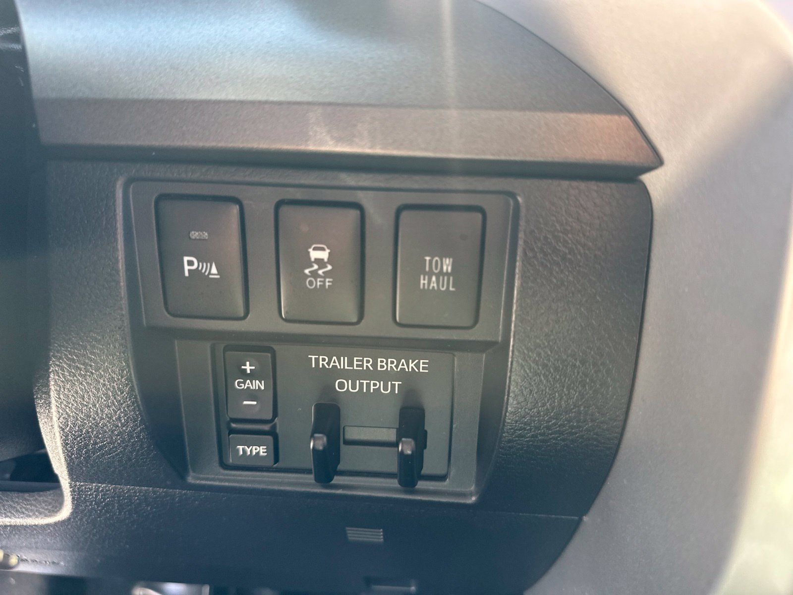 Used 2016 Toyota Tundra SR5 w/ TRD Off Road Package RWD image 19