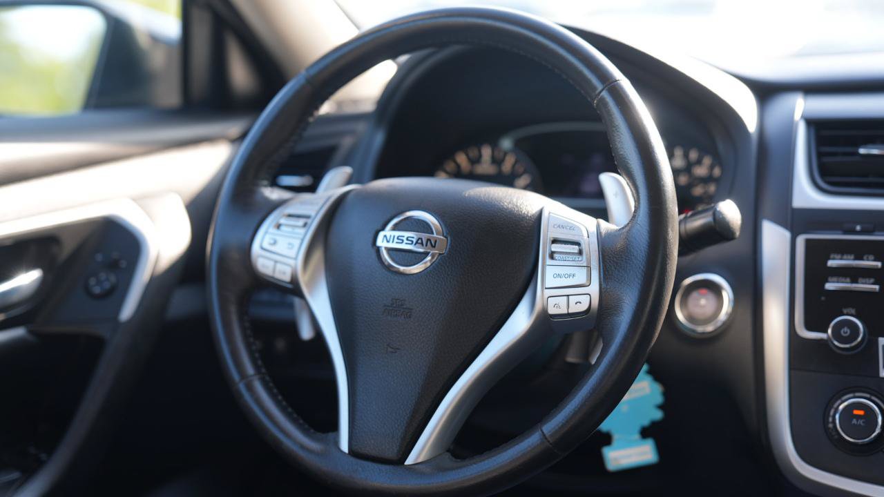 Used 2017 Nissan Altima 2.5 SR w/ Midnight Edition Package FWD image 12