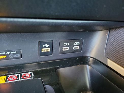 Used 2025 Toyota Camry LE image 22