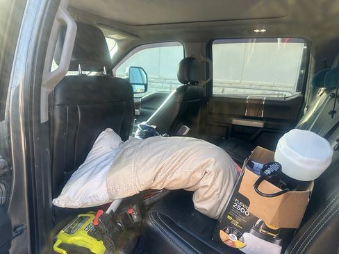 Used 2018 Ford F150 Lariat RWD image 12