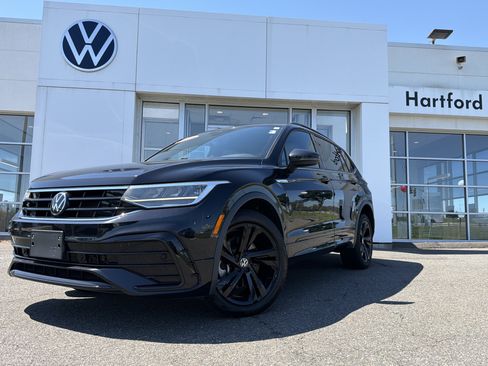 Certified 2023 Volkswagen Tiguan SE R-Line AWD/4WD image 1