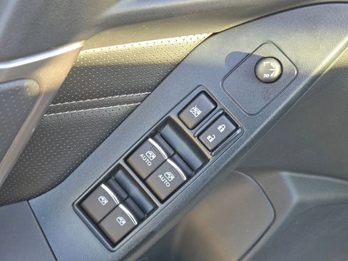 Used 2018 Subaru Forester 2.5i Touring AWD/4WD image 20