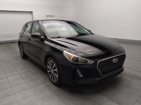 Used 2018 Hyundai Elantra GT FWD image 13
