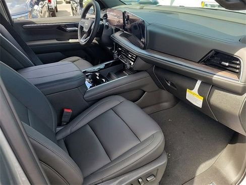 New 2025 Chevrolet Suburban LT w/ Comfort Package image 16