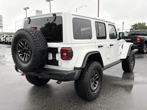 Used 2025 Jeep Wrangler Unlimited Rubicon AWD/4WD image 5