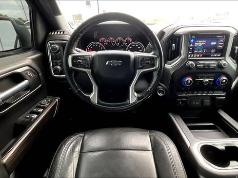 Used 2020 Chevrolet Silverado 1500 LT Trail Boss AWD/4WD image 5