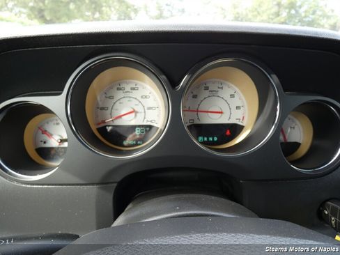 Used 2011 Dodge Challenger SE image 22