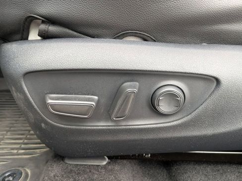 Used 2024 Toyota RAV4 XLE w/ Convenience Package image 17