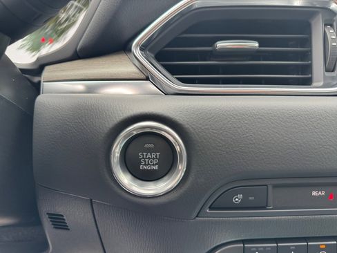 New 2025 MAZDA CX-5 Signature image 17