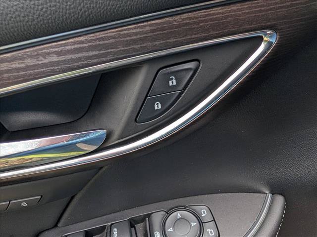 Used 2023 Buick Envision Avenir AWD/4WD image 31