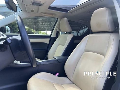 Used 2015 Lexus CT 200h FWD image 11