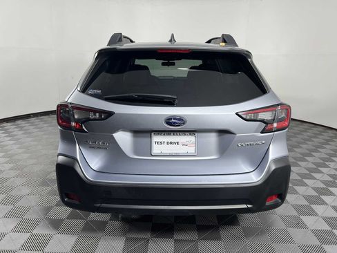 Used 2024 Subaru Outback Premium AWD/4WD image 10