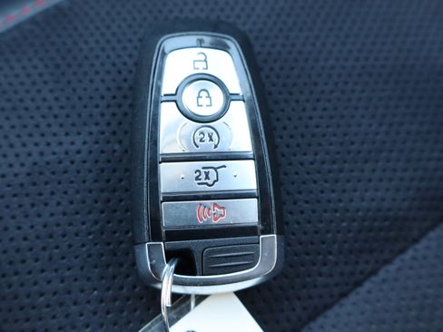 Used 2025 Ford Explorer ST image 37