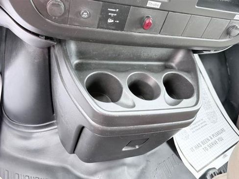 Used 2011 Chevrolet Express 2500 RWD image 13