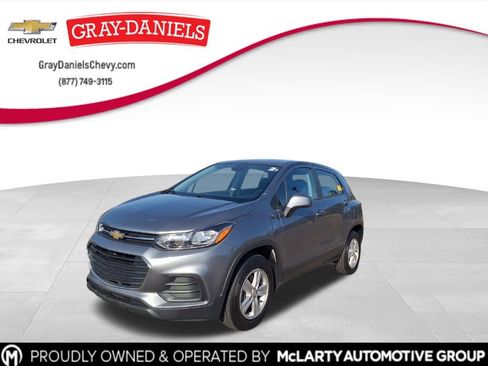 Used 2020 Chevrolet Trax LS image 1
