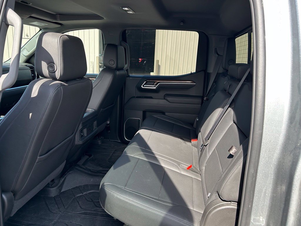 Used 2025 Chevrolet Silverado 1500 RST w/ True North Edition Plus AWD/4WD image 5