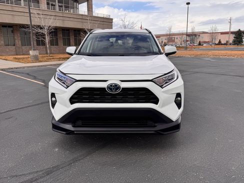 Used 2021 Toyota RAV4 XLE w/ Carpet Mat Package (TMS) image 2