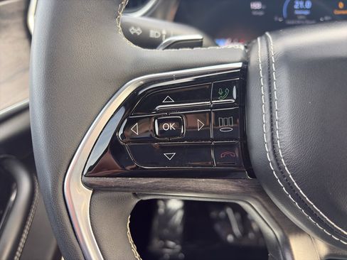 Used 2023 Jeep Grand Cherokee Overland image 21