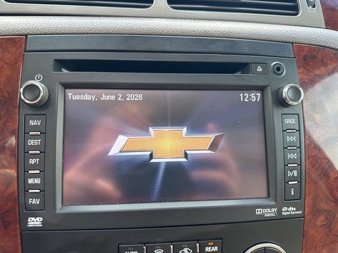 Used 2013 Chevrolet Suburban LTZ AWD/4WD image 61