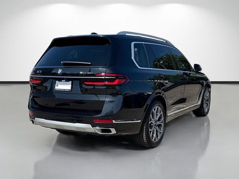 Used 2023 BMW X7 xDrive40i w/ Premium Package AWD/4WD image 3