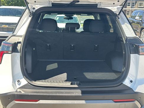 Certified 2025 Chevrolet Equinox LT FWD image 18