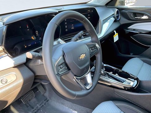 New 2026 Chevrolet Trax LT w/ Driver Confidence Package image 7