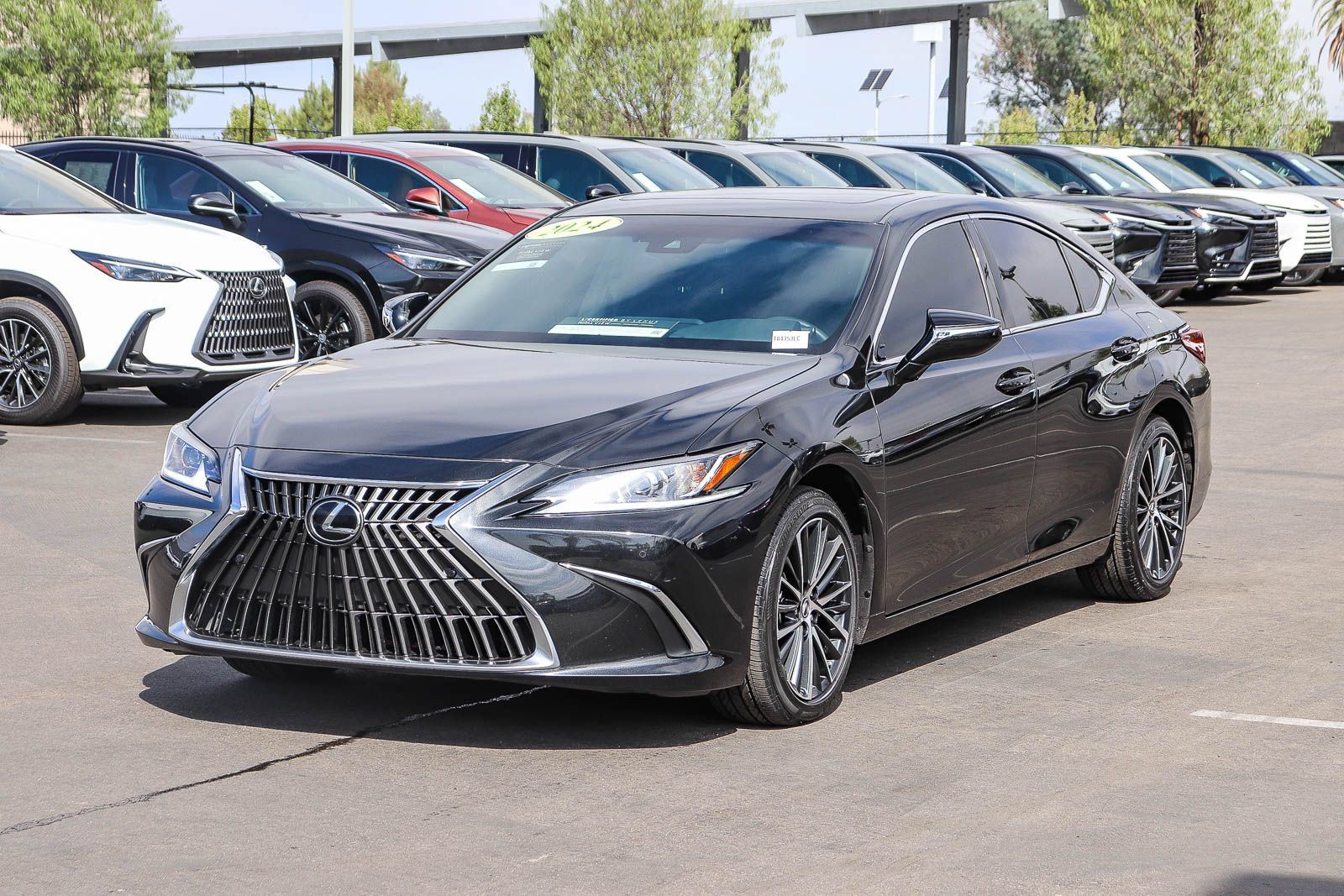 Certified 2024 Lexus ES 350 w/ Premium Package FWD image 3