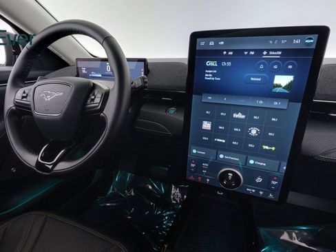 Used 2024 Ford Mustang Mach-E Premium image 22