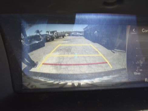 Used 2017 Lexus GS 350 w/ Preferred Accessory Package RWD image 12
