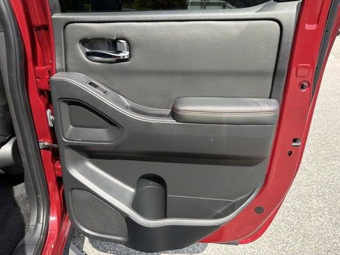 Used 2023 Nissan Frontier PRO-4X w/ Pro Convenience Package AWD/4WD image 18