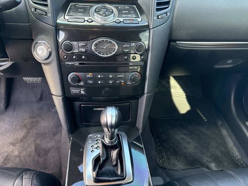 Used 2017 INFINITI QX70 Base image 30