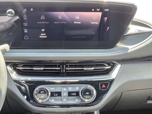 Certified 2025 Buick Envista Sport Touring w/ Convenience I Package FWD image 13