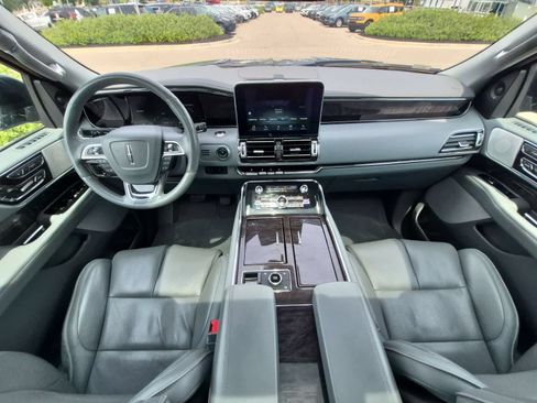 Used 2018 Lincoln Navigator L Reserve w/ Technology Package AWD/4WD image 15