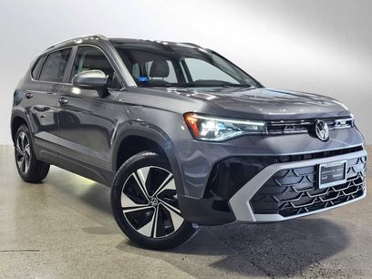 New 2026 Volkswagen Taos SE