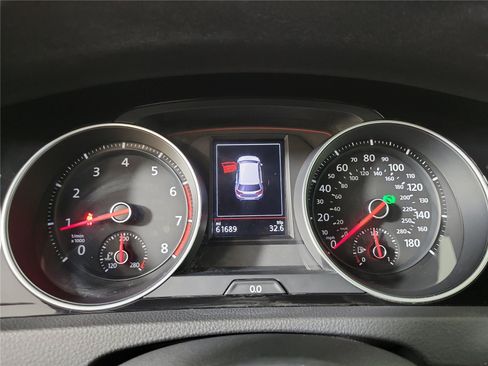 Used 2020 Volkswagen Golf 4-Door FWD image 25