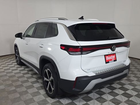 New 2026 Volkswagen Tiguan SE AWD/4WD image 11