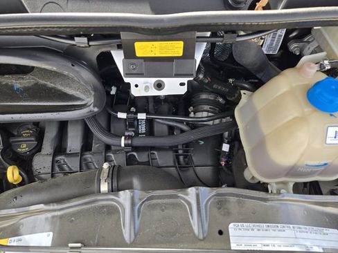 Used 2025 RAM ProMaster 2500 w/ Convenience Group FWD image 31